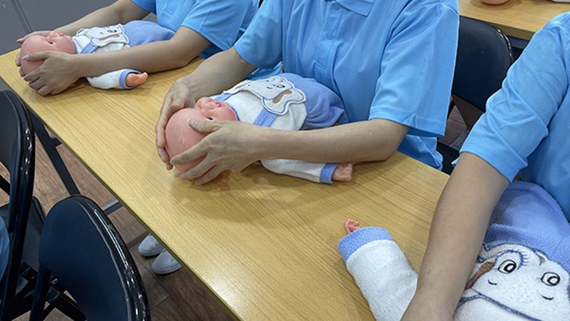 医院母婴护理师证：考取之路详解